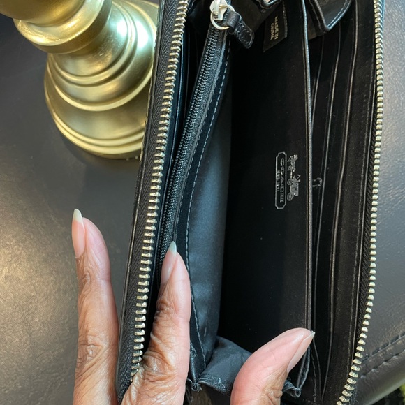 Coach Zipper Wallet - Picture 9 of 11